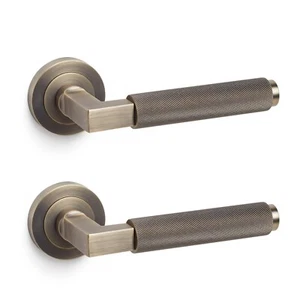 Knurled Antique Brass Internal Door Handle Pair Lever on Round Rose Sprung Set - Picture 1 of 6