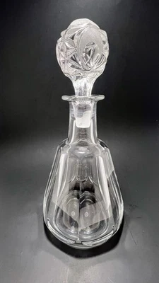 Decantador de cristal cortado Baccarat TALLYRAND con tapón hecho en Francia 7 3/4" Foto 1 de 4