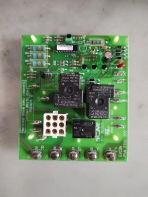 Evcon/Coleman Furnace control board 2702-300P #25 - Image 1 of 3