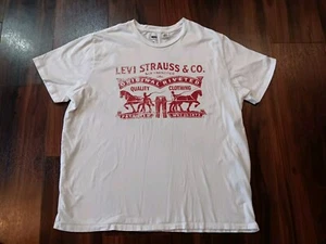 Levi Strauss & Co T-Shirt XXL White Front Red Graphic Horse Pull Short Sleeve - Picture 1 of 5