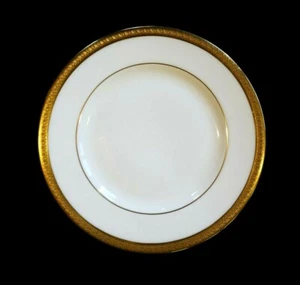 Beautiful Royal Doulton Royal Gold Bread Plate - Picture 1 of 2