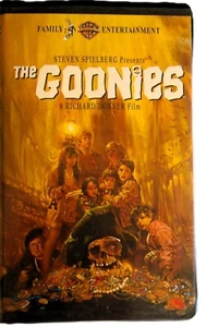 The Goonies - Spielberg Classic (Vintage, VHS, 1997, GOOD, Original Clamshell) - Picture 1 of 8