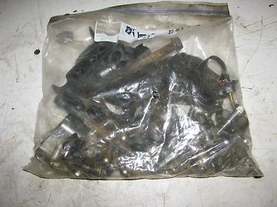 Lote de parafusos 1986 85 86 87 Suzuki Intruder VS700 VS 700 VS700GLE - Imagem 1 de 2