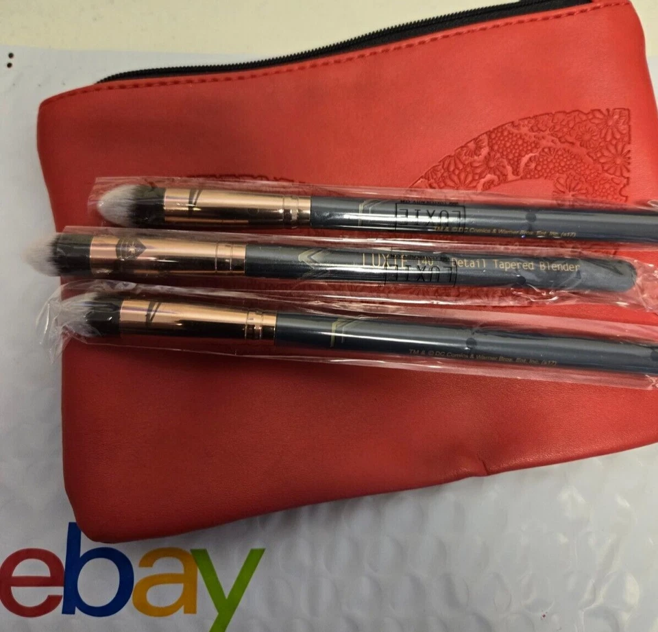LOT of 3 LUXIE BEAUTY Wonder Woman detail tapered Blender Brush 140 NEW FREE BAG - Image 1 of 1