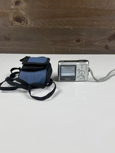 Nikon Coolpix L3 Digital Camera with SD Card & Case - TESTED & WORKING - Picture 1 of 9