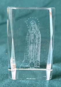 Mutter Maria Briefbeschwerer geätzt Kunstglas klar - Bild 1 von 6