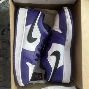 Size 7 - Jordan 1 Low Black/Court Purple/White - Picture 1 of 9