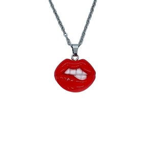 USA Verkäufer Lippen Vampir Lippenbiss Zunge Polyresin Ohrringe Halskette Schmuck Neu - Bild 1 von 14