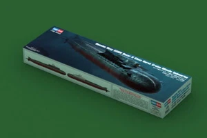 HobbyBoss Model kit 1/350 Russian Submarine SSGN Oscar II Kursk Cruise Missile - Picture 1 of 1