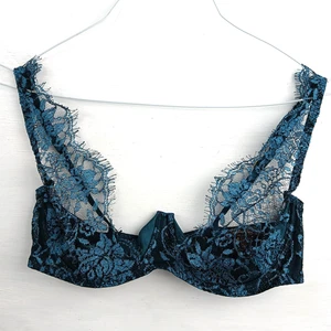 Coco de Mer Camellia's High Apex Plunge Bügel transparente Spitze BH in Smaragd 36D - Bild 1 von 10