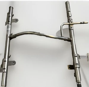 OEM VE VF L77 L98 LS3 V8 6.0L 6.2L HSV Fuel Rail GM Bare OEM C6 Corvette Chev - Picture 1 of 5