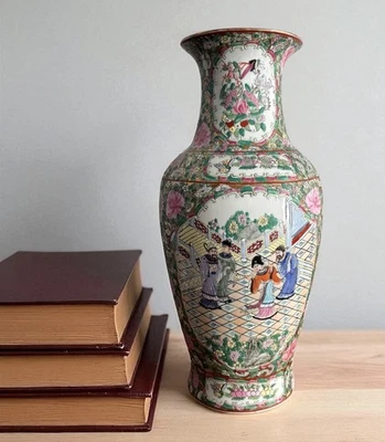 Vintage Large Chinese Floor Vase 46.5cm Hand Painted Famille Rose Ceramic - Image 1 of 4