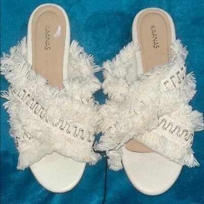 Sandalia Kaanas x Johnny Was Ibiza flecos crema cruzada Foto 1 de 4