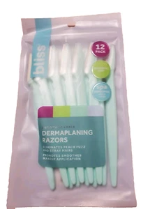 Paquete de 12 maquinillas de afeitar Bliss Dermaplaning - verdes - afeitar cabello cara cuerpo - Imagen 1 de 2