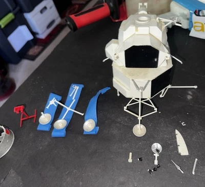 VINTAGE REVELL APOLLO LUNAR MODEL 1969 W/ BASE PARTS OR REPAIR  - Image 1 of 4