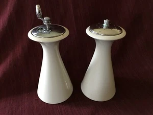 Par de saleros y pimenteros Lennox Olympia Platinum (hechos en EE. UU.) - Imagen 1 de 3