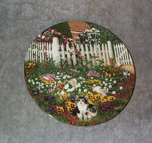 Floral Purr-Fume 2nd Garden Secrets Knowles 7 3/8 Collector Plate 9 Kittens Cats - Picture 1 of 2