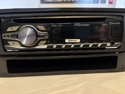 Pioneer DEH-X6400BT MP3/CD Player/USB In Dash Receiver Single With DBL Din Acct - Image 1 of 4