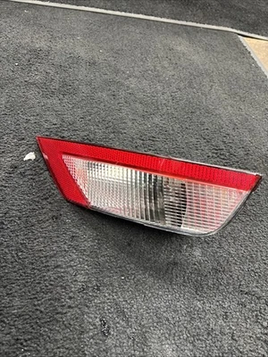 FORD ECOSPORT 18-22 PARACHOQUES TRASERO DERECHO LADO PASAJERO LUZ REVERSA LÁMPARA OEM Foto 1 de 4