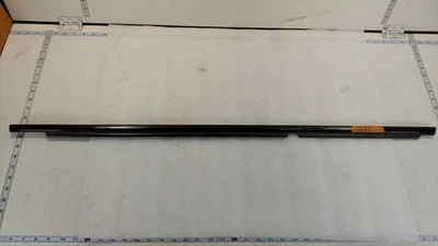 2004-2009 Lexus RX330/RX350/RX400h OEM RH-Front Door Belt Molding Foto 1 de 4
