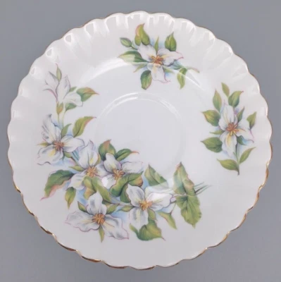 Platillo de trillium blanco Royal Albert Bone China vintage 5,5" flor blanca Foto 1 de 4