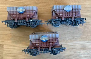 Rake of 3 Bachmann OO gauge Presflo 22T Blue Circle cement wagons, weathered - Picture 1 of 6