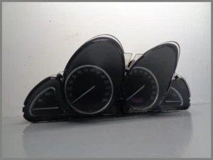 Mercedes R230 Tacho kmh Kombiinstrument 2305405111 VDO 110.080.901/053 Original - Picture 1 of 5