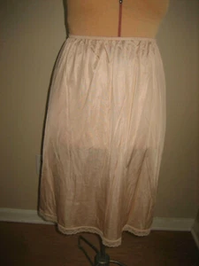 WARNER'S Nylon Beige Medio Deslizamiento, Dobladillo de Encaje - Estilo 55300 - Talla M - EE. UU. - Imagen 1 de 8