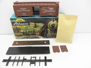 ATHEARN  40' S-DOOR BOX CAR CHICAGO & NORTH WESTERN #65160 HO SCALE- CAR-KIT - Picture 1 of 6