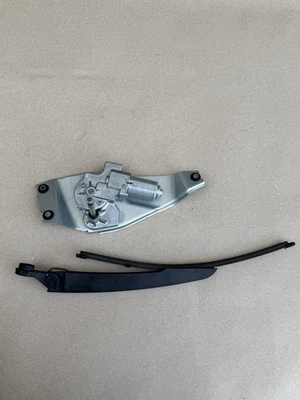 BMW X1 2016-2022 F48 F39 Rear Window Wiper Motor Blade Assembly Tailgate OEM - Image 1 of 4
