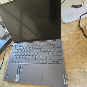 Lenovo LENOVO SLIM 7 CARBON 13IAP7 13.3" Touch i7-1260P 16GB 1TB SSD Lcd - Picture 1 of 5