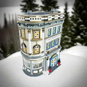 Dept 56 Snow Village Main Street Medical 2002 Christmas Lighted Building *READ* - Picture 1 of 22
