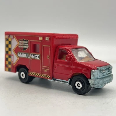 Ambulancia Matchbox Ford E-350 roja suelta 2014 1-120 MBX Heroic Rescue Foto 1 de 4