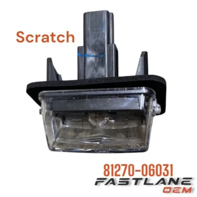 Toyota Highlander 2014-2022 conjunto de lámparas de matrícula nuevo OEM 81270-06031 Foto 1 de 4