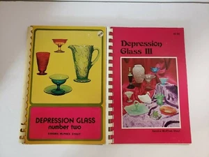 VTG DEPRESSION GLASS in COLOR VOLUMES 2 & 3 SANDRA McPHEE STOUT & PRICE GUIDES  - Imagen 1 de 6