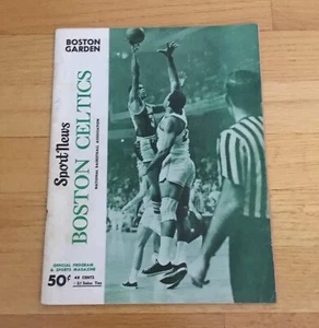 Boston Celtics Boston Garden 1968 Sport News Official Program Bill Russell Coach - Picture 1 of 3