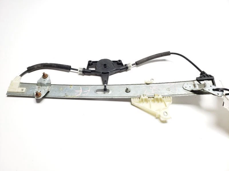 2014 Mazda 3 Passenger Front Window Regulator No Motor OEM BHN958590 Foto 1 de 4