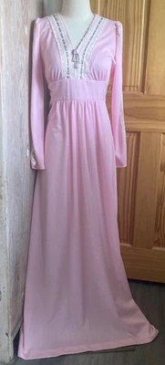Maxi Vestido Rosa De Colección Años 70 Hippie MOD Boho Floral Encaje Borde Atado Atrás - COMO ESTÁ Foto 1 de 4