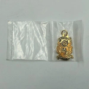Vintage pendant Mark of excellence productivity Improver NEW Gold Tone - Picture 1 of 5