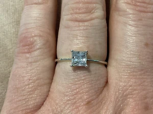 0.5 Carat Lab Created Diamond Princess Cut Ring Platinum Plated 925 O Half - Picture 1 of 8