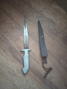 Vintage Phillipines Fighting Knife With Patina Engraved Bernie USA Sale - Picture 1 of 4