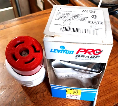 LEVITON Pro Grade 71420-C   20 Amp Grounding Connector New in Box - Image 1 of 2