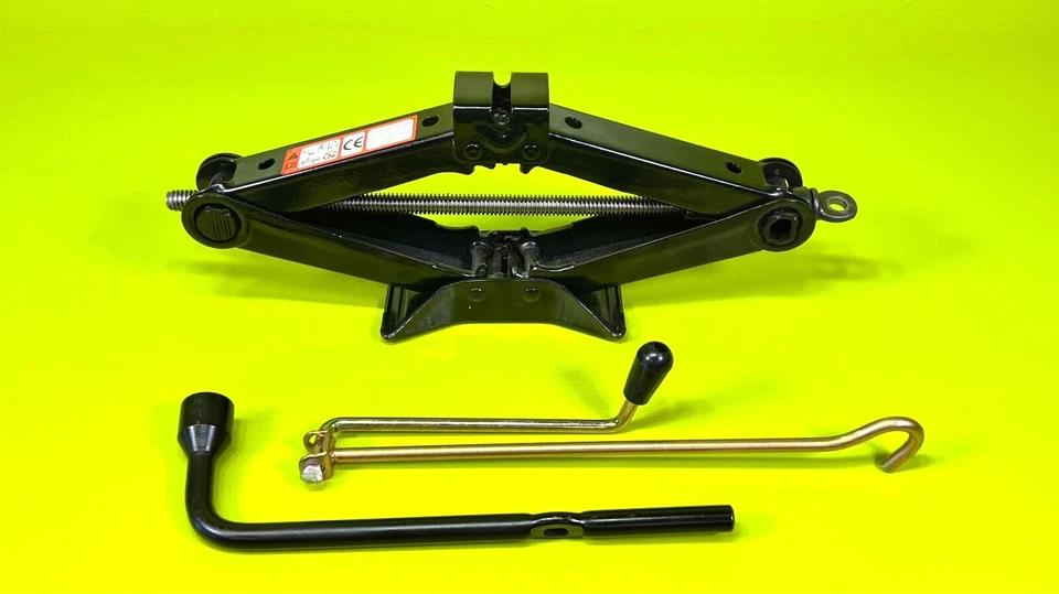 MONTAJE JACK CON MANGO JACK Y LLAVE DE TUERCAS SE ADAPTA A: 2014-2021 MAZDA 6 Foto 1 de 1