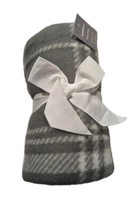 Fleece Throw Gray Plaid Essential Home 100% Polyester 50" X 60" NEW - Image 1 of 3