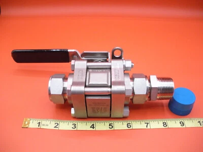 Manija de palanca de bloqueo de válvula de bola Swagelok SS-65TS16-JL con accesorios de tubo adicionales de 1 pulgada Foto 1 de 4