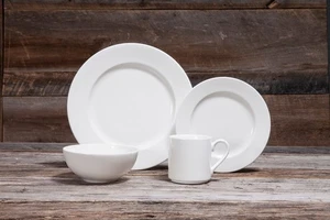 Fortessa Ilona Fortaluxe SuperWhite Vitrified China Dinnerware, 16-Piece Place - Picture 1 of 1