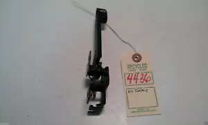 2004 Mitsubishi Galant Trunk Opener Lever OEM #4436 - Bild 1 von 6