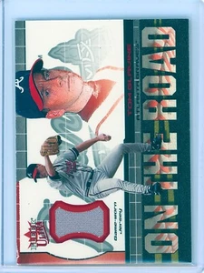 2002 Fleer Ultra Tom Glavine On The Road Game Worn Patch Jersey Atlanta Braves - Picture 1 of 2