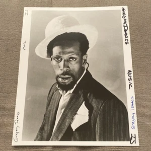 Foto de prensa de Gregory Isaacs 8x10”. - Imagen 1 de 2