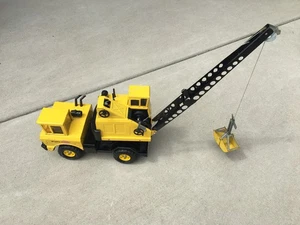 Vintage Mighty Tonka Crane Truck MR-970 Pressed Steel Complete With Bucket - Picture 1 of 8